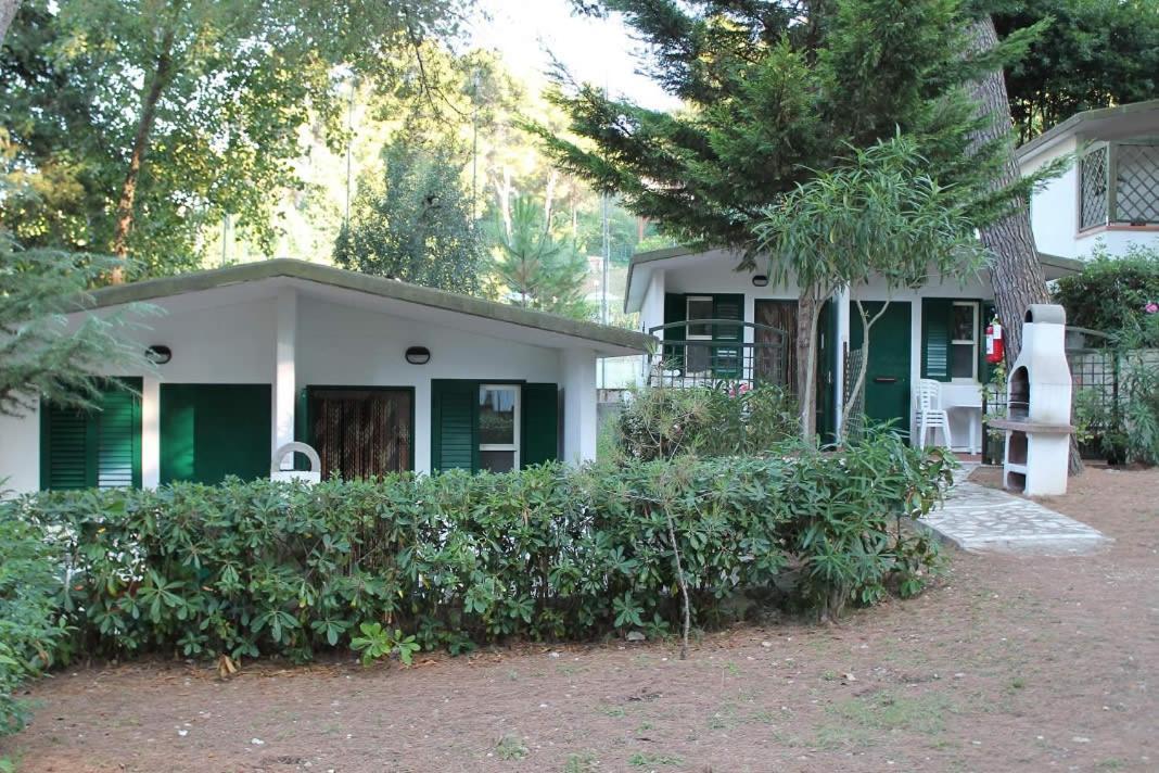 Camping Villaggio Internazionale San Menaio Exterior foto
